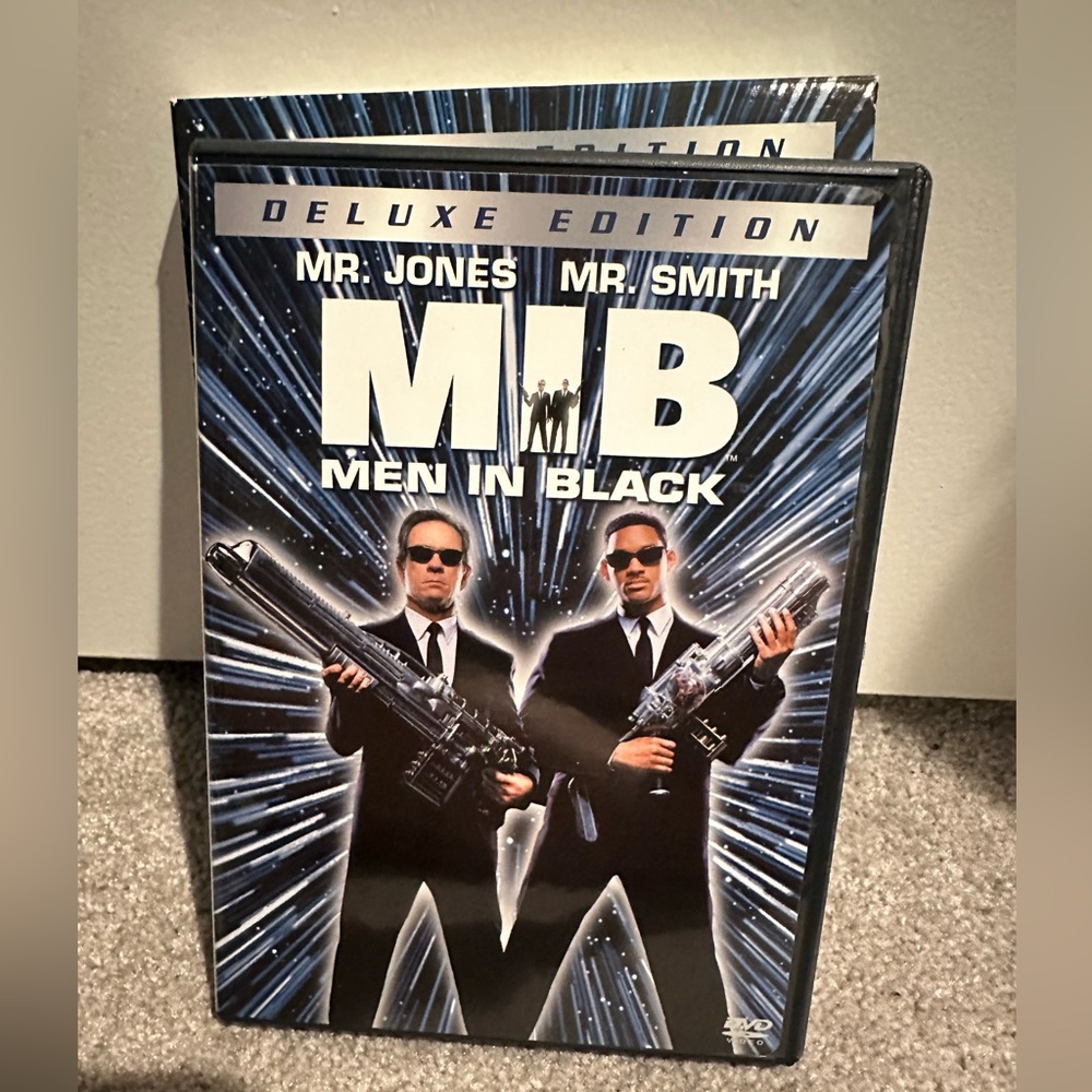 ๐ 5 for $25 Men in Black DVD - Picture 3 of 8